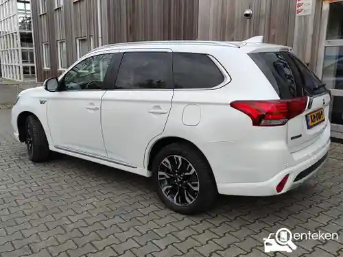 Mitsubishi Outlander 2.0 Plug-In Hybrid 2016
