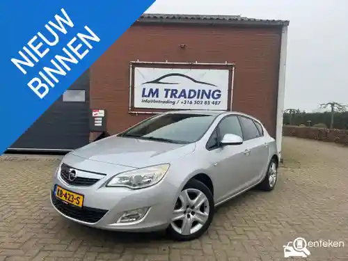 Opel Astra 1.6 2011