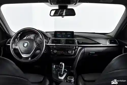 BMW 320i Touring 2016