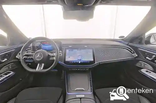 Mercedes-Benz E 300 e T-model 2025