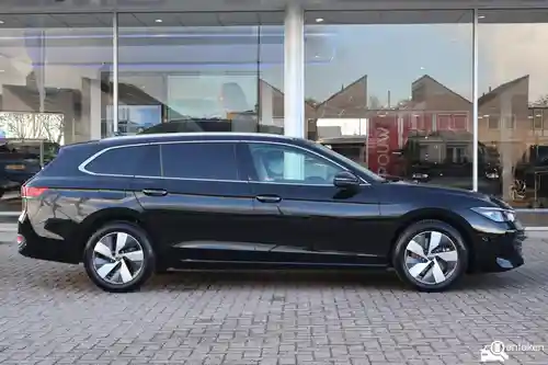 VW Passat Variant 1.5 eHybrid 2025