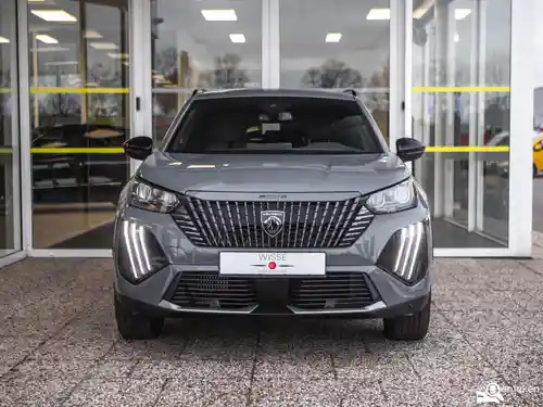 Peugeot 2008 1.2 Hybrid 136 2025
