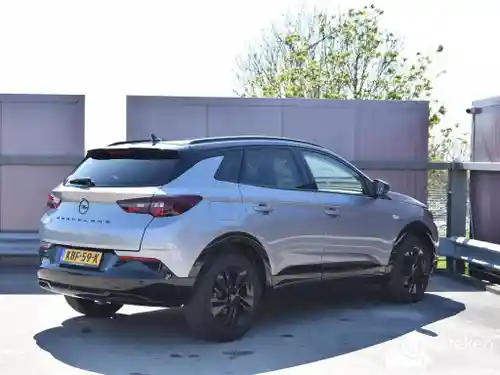 Opel Grandland 1.2 DI Turbo 2023