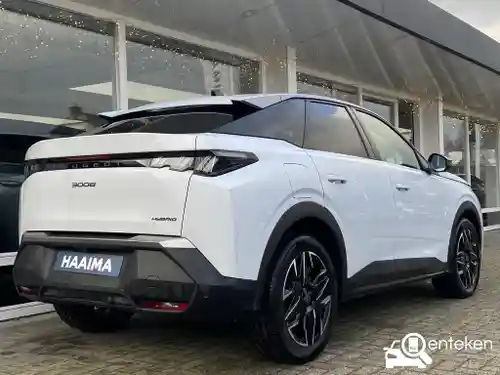 Peugeot 3008 1.2 HYBRID 136 2025