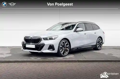 BMW 550e Touring 2025