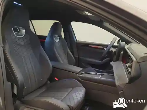 VW Passat Variant 1.5 eHybrid 2025