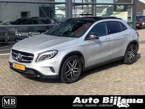 Mercedes-Benz GLA 180 2016