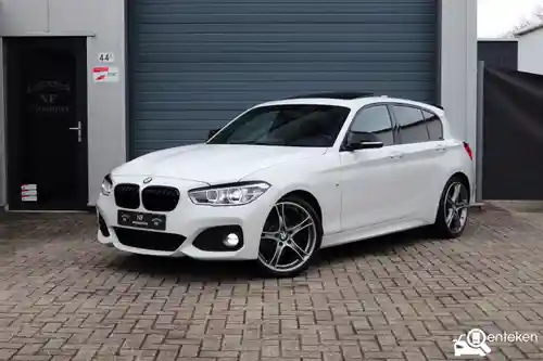 BMW 120i 2017