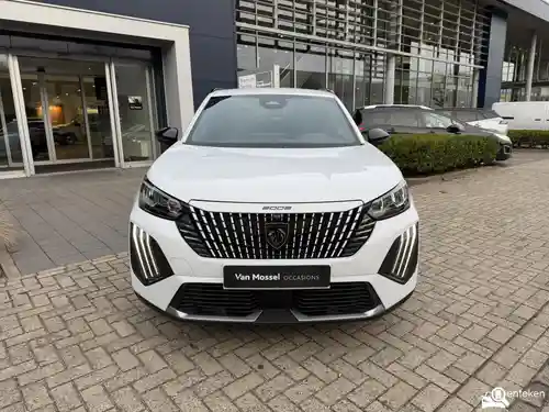 Peugeot 2008 1.2 Hybrid 136 2025