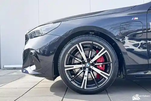 BMW 550e Touring 2025