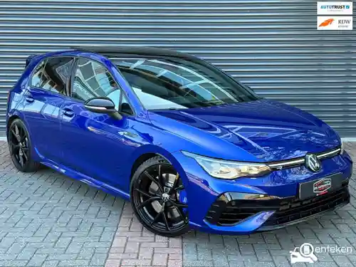 VW Golf GTE 2023