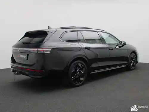 VW Passat Variant 1.5 eHybrid 2025