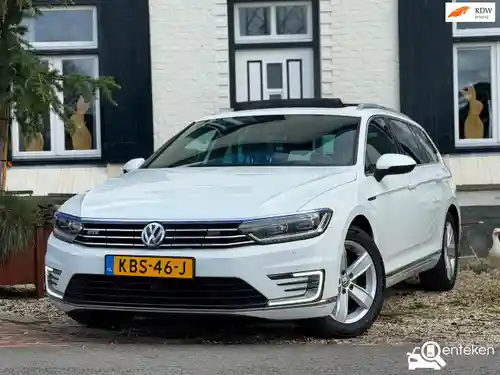 VW Passat Variant GTE 2017