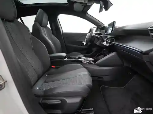 Peugeot e-208 2022