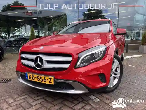 Mercedes-Benz GLA 200 2015