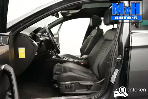 VW Passat Variant GTE 2016