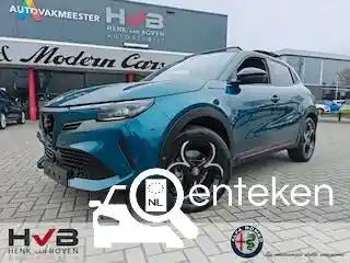 Alfa Romeo Junior Ibrida 1.2 VGT 48V-Hybrid 2025
