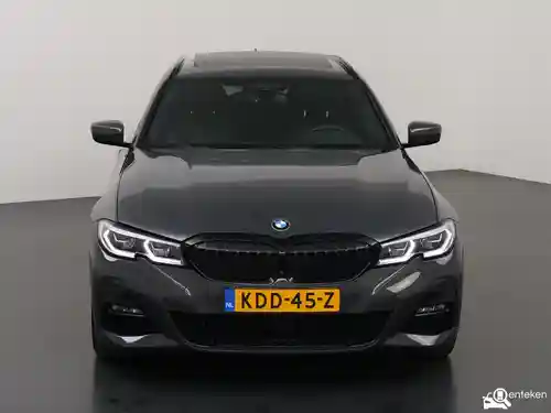 BMW 330e Touring 2020