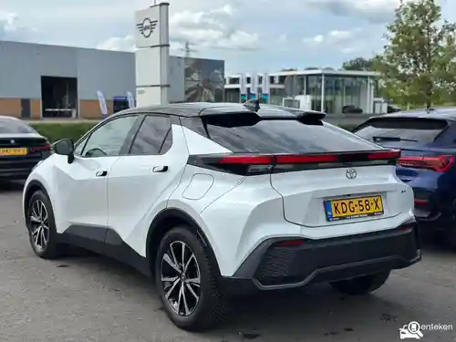 Toyota C-HR 2.0 Hybrid 2024