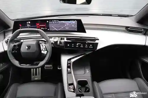 Peugeot 3008 1.2 HYBRID 136 2025