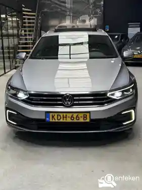 VW Passat Variant GTE 2022