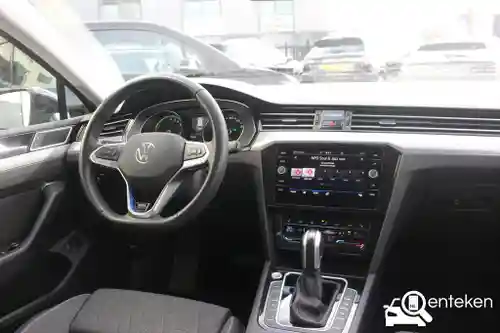 VW Passat Variant 1.5 TSI OPF 2022