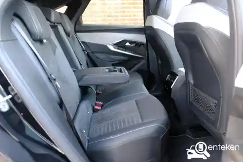 Peugeot 3008 1.2 HYBRID 136 2025