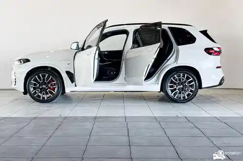 BMW X5 xDrive50e 2025