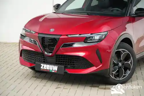 Alfa Romeo Junior Ibrida 1.2 VGT 48V-Hybrid 2026