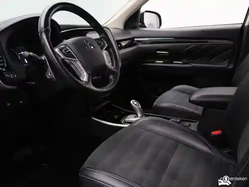 Mitsubishi Outlander 2.4 Plug-In Hybrid 2021