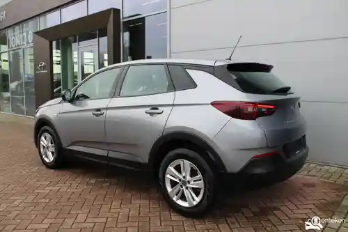 Opel Grandland 1.2 DI Turbo 2022