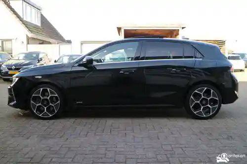 Opel Astra 1.6 Turbo Hybrid 2022