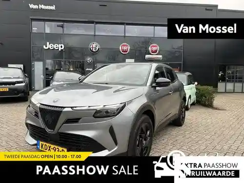 Alfa Romeo Junior Ibrida 1.2 VGT 48V-Hybrid 2025