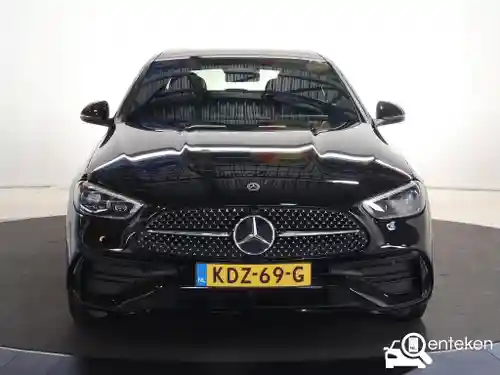 Mercedes-Benz C 300 e 2026