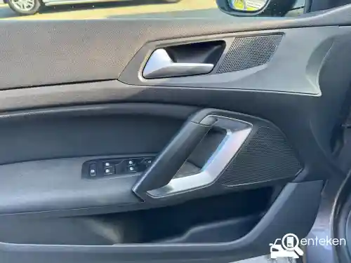 Peugeot 308 SW PureTech 130 2016
