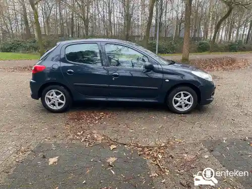 Peugeot 206 75 2010
