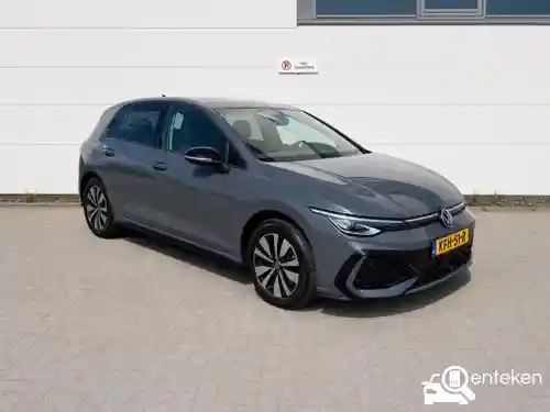 VW Golf 1.5 eTSI 2025