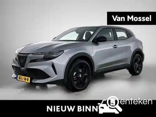 Alfa Romeo Junior Ibrida 1.2 VGT 48V-Hybrid 2025