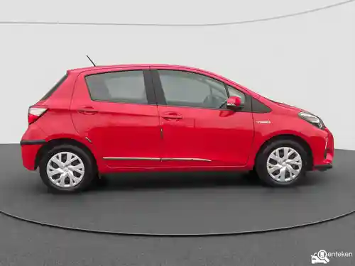 Peugeot 2008 1.2 Hybrid 136 2025