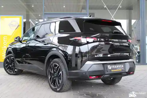 Peugeot 5008 1.2 HYBRID 136 2025