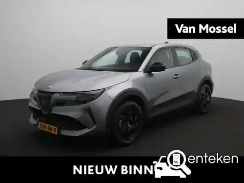 Alfa Romeo Junior Ibrida 1.2 VGT 48V-Hybrid 2025