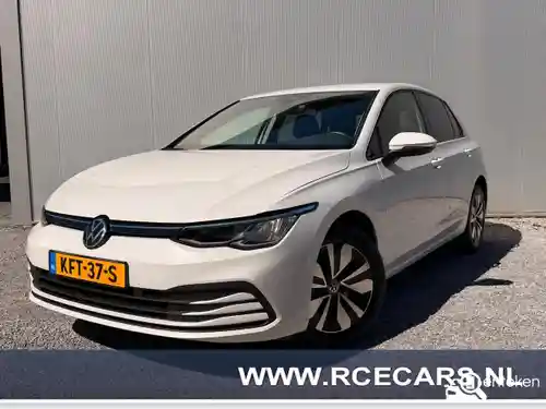 VW Golf 1.0 eTSI 2024