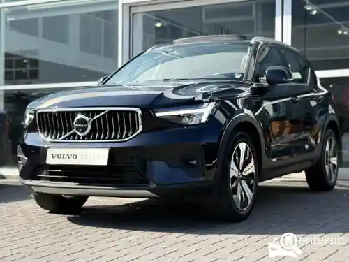 Volvo XC40 Recharge Plug-in Hybrid T4 2023