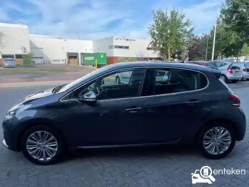 Peugeot 208 1.2 PureTech 82 2016