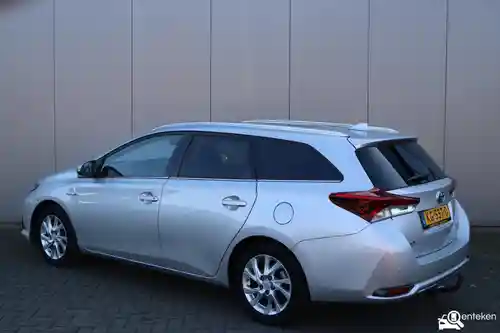 Toyota Auris Touring Sports 1.8 Hybrid 2016