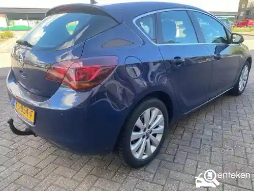 Opel Astra 1.6 2010