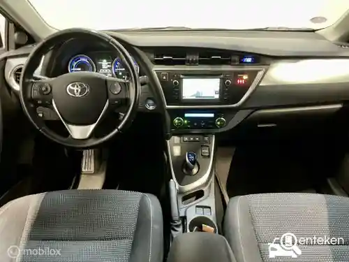Toyota Auris 1.8 Hybrid 2015