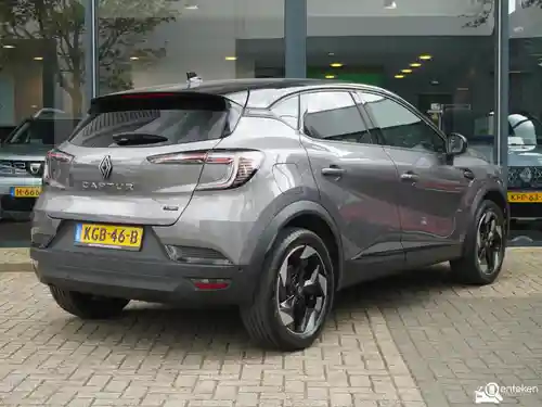 Renault Captur Full Hybrid E-Tech 160 2025