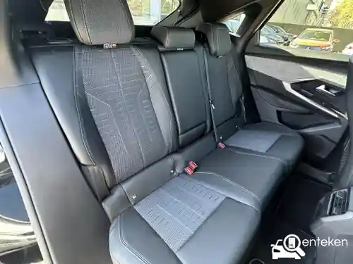 Peugeot 3008 1.2 HYBRID 136 2025