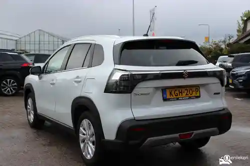 Suzuki S-Cross 1.5 Dualjet Hybrid 2025